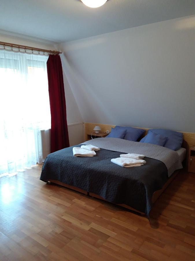 Attila Vendeghaz Apartmán *