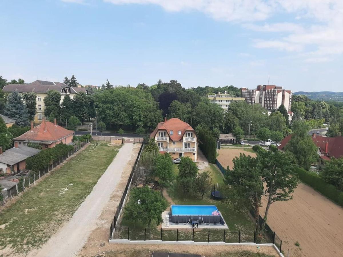 Attila Vendeghaz Apartament